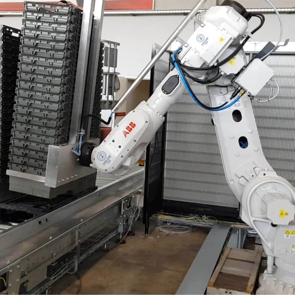 1 DEPALLETTIZZATORE CASSE ROBOTIZZATO